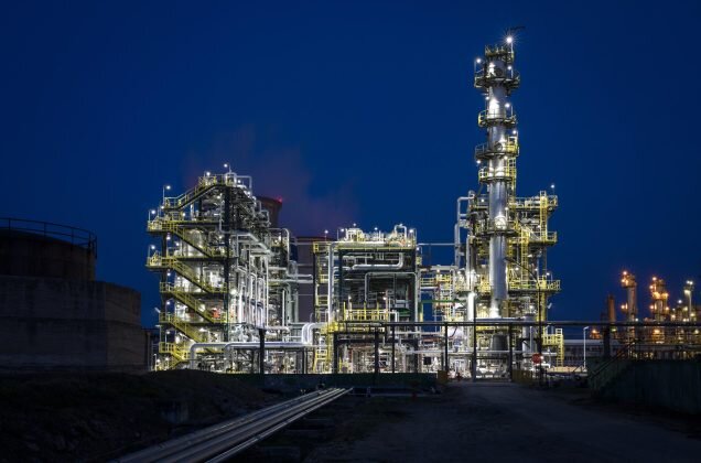 omv petrom si a triplat marja de rafinare la aproape 42 de dolari pe baril rafinaria petrobrazi a duduit in ultimul trimestru vanzarile de carburanti au crescut cu 10 6ac8a52659f25