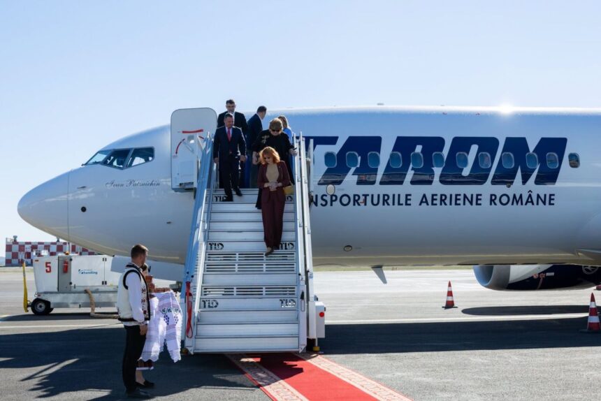 tarom introduce in operare noua aeronava ivan patzaichin al doilea boeing 737 max 8 si anunta noi livrari pentru 2027 6ac12c9c24839
