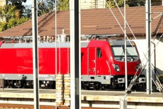 ultima locomotiva alstom pentru romania in drum spre depoul grivita 6ae0a654bd933