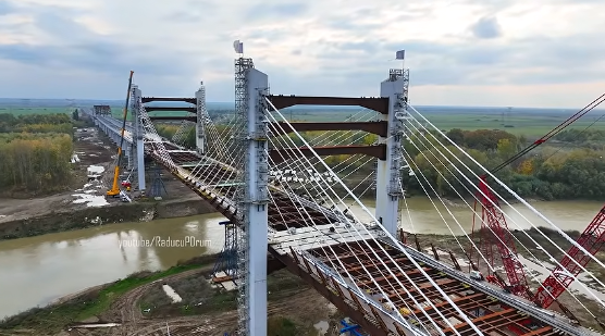 video drumul expres braila galati a inceput montarea cablurilor la hobanele podului peste siret 6ae640d63e063