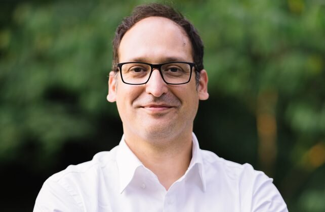 wonderful evaluat la 5 miliarde dolari il numeste pe yannis jacob draghici la conducerea operatiunilor din romania si moldova 6ac744fd0f43e
